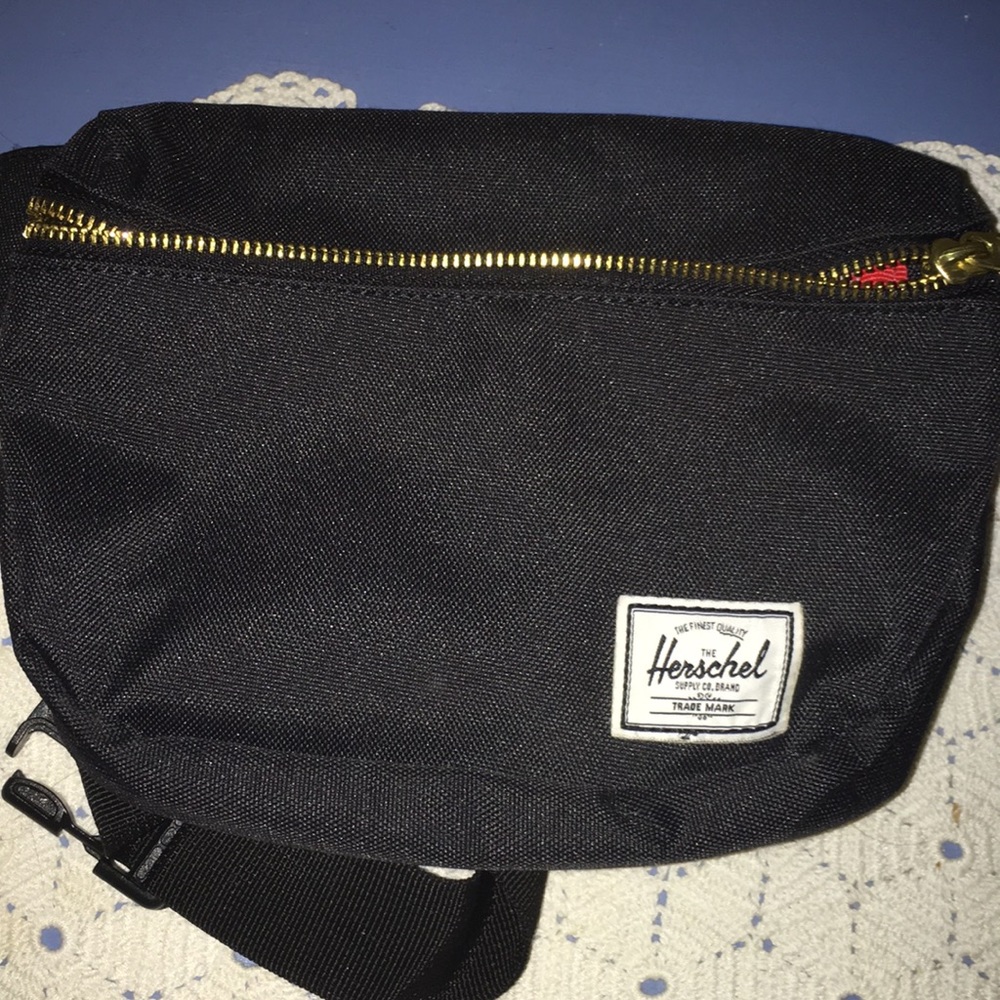 Herschel fanny pack new without tags